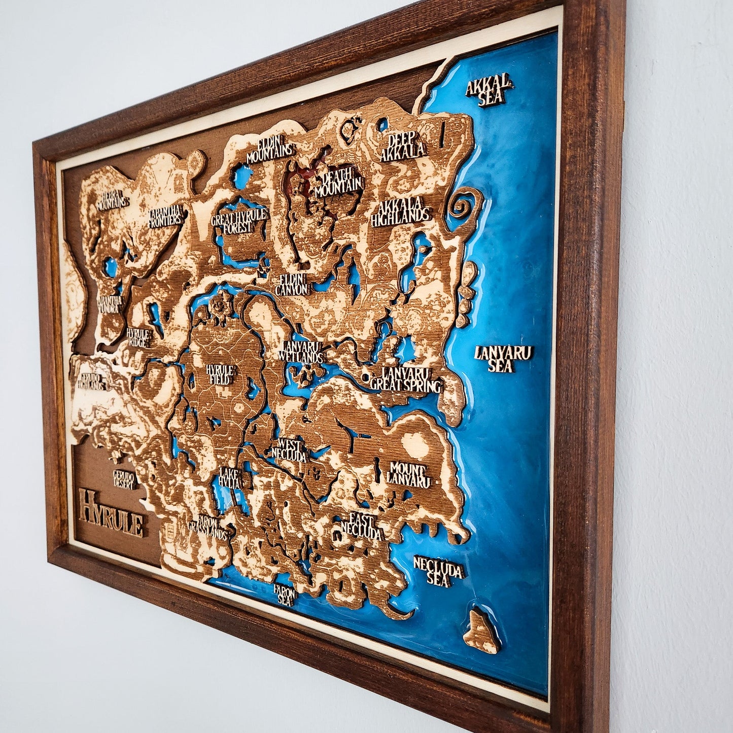 Hyrule map of Zelda, Breath of the Wild, Wooden Resin Map - Kutalp